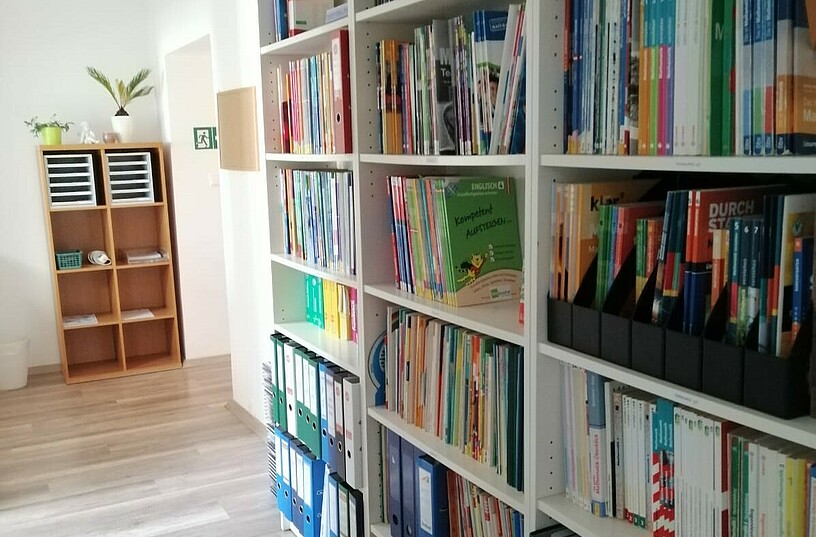 Bibliothek im LernQuadrat Nachhilfe 2460 Bruck/Leitha